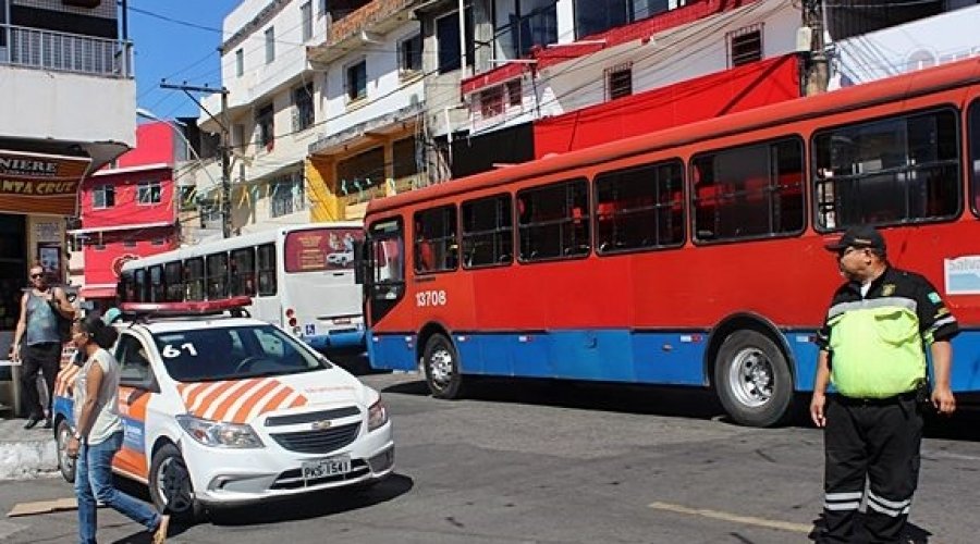 [Transalvador faz operação em Santa Cruz após audiência pública no bairro]