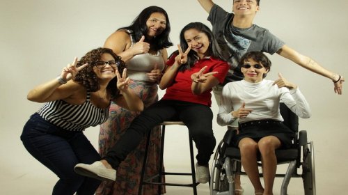 [Moda inclusiva ganha espaço em brechó online de Salvador]