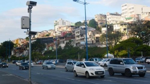 [Notificações por excesso de velocidade caem 38%, aponta Transalvador]