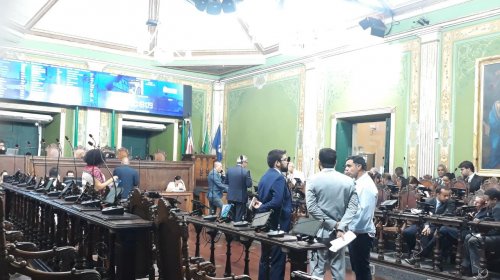 [Sessão ordinário é suspensa na Câmara Municipal e ainda não há acordo para votação do “Built t...]