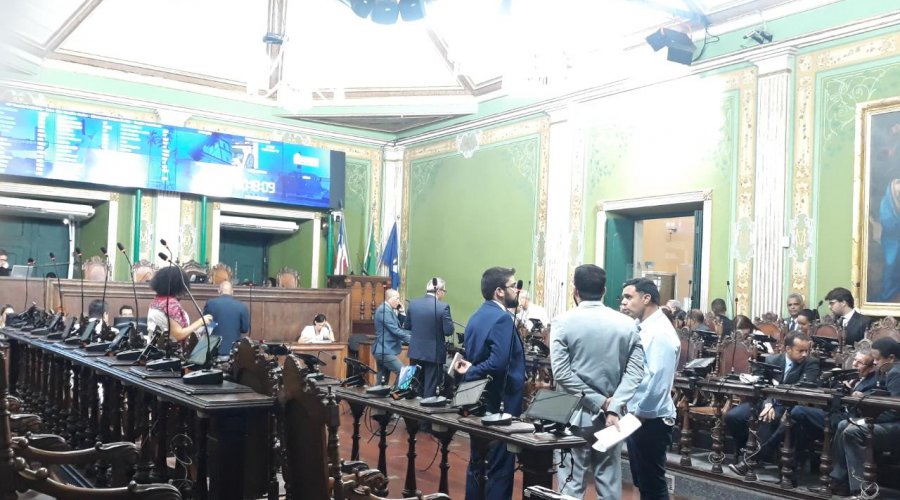 [Sessão ordinário é suspensa na Câmara Municipal e ainda não há acordo para votação do “Built to Suit”]