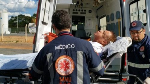 [Agnaldo Timóteo melhora, mas ainda não tem previsão de alta da UTI]