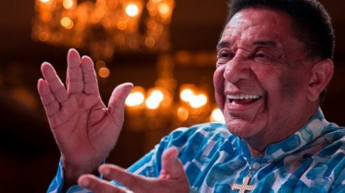 [Estado de saúde de Agnaldo Timóteo se agrava e hospital afirma ser “crítico”]