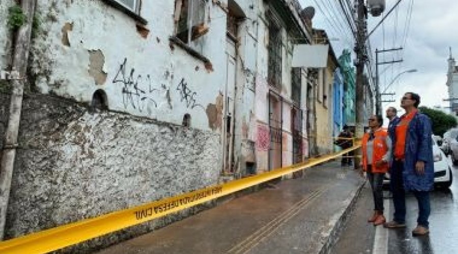 [Casarão desaba na Soledade]