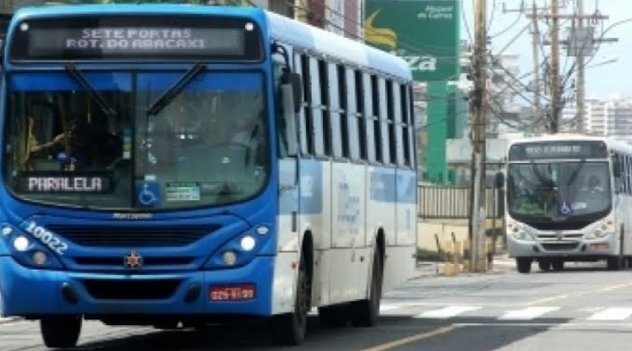 [Ônibus que rodam na Avenida Oceânica têm itinerários modificados devido obras na orla]