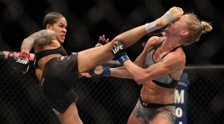[UFC 239: Amanda Nunes nocauteia Holly Holm e mantém cinturão]