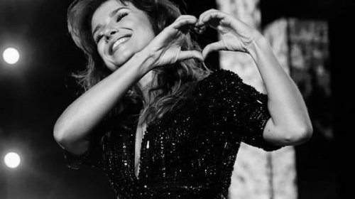 [Paula Fernandes lança música de ‘juntos’ sem Luan Santana]