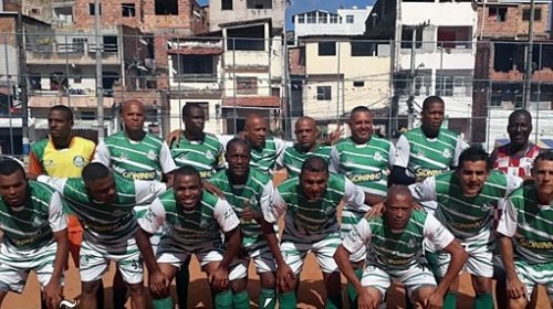 [Futebol na comunidade: Final do Campeonato de Veteranos do Nordeste de Amaralina acontece nest...]