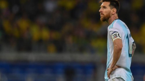 [Após críticas, Messi é suspenso de jogos internacionais por três mese]