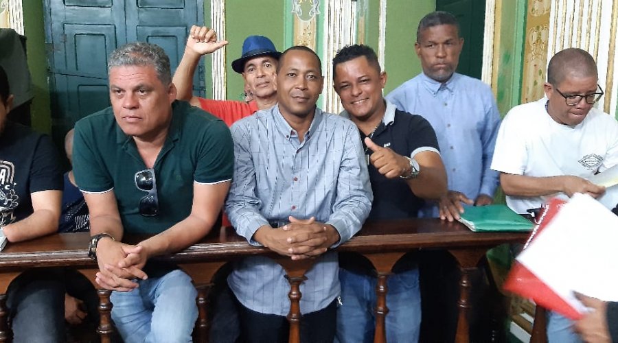 [“Queremos direitos iguais”, diz presidente Associação Geral dos Taxistas em relação ao transporte por aplicativos]