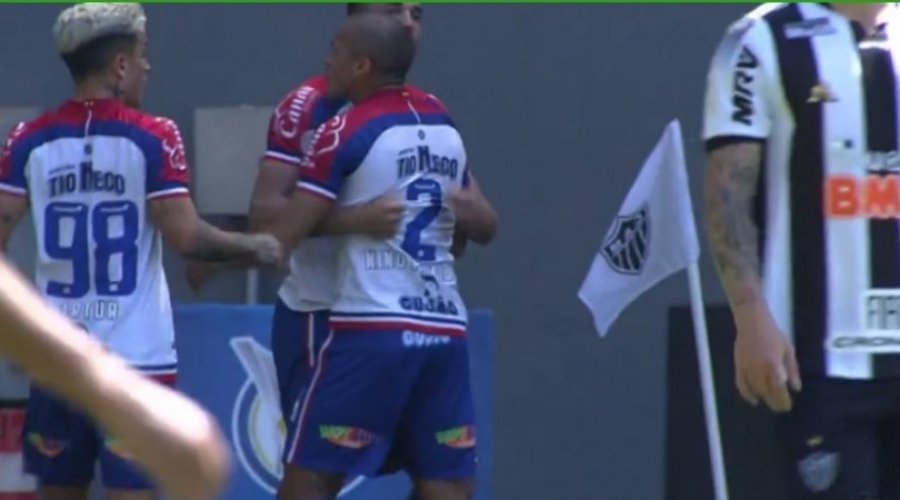 [Bahia vence Atlético Mineiro e conquista primeira vitória fora de casa]