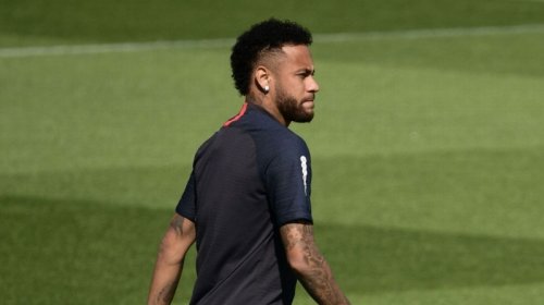 [Neymar propôs pagar R$ 90 milhões do próprio bolso para ir ao Barcelona]