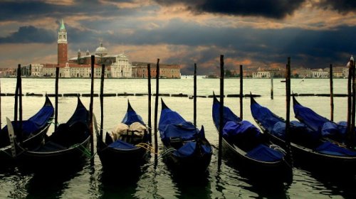 [Turista é filmado agredindo gondoleiro em Veneza]