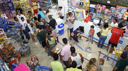 [Liminar autoriza funcionamento do comércio no Dia do Comerciário]