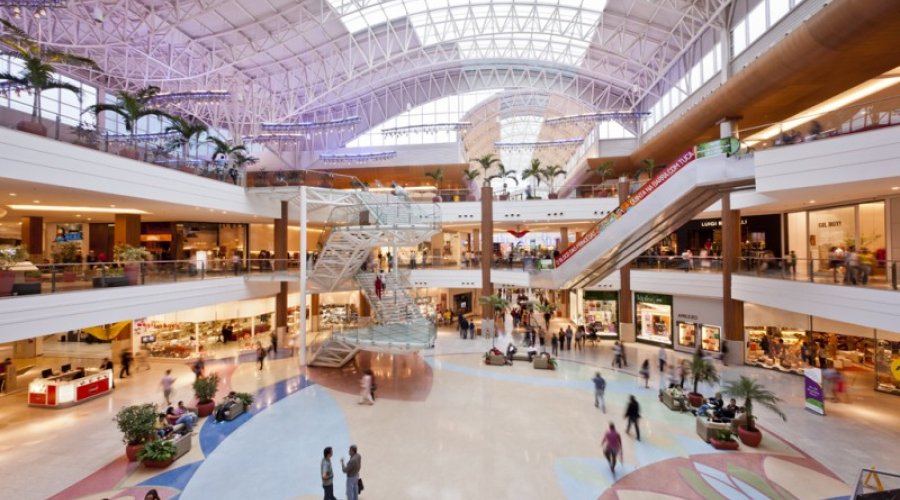 [Confira o que abre e o que fecha em Salvador no feriado de 15 de novembro]