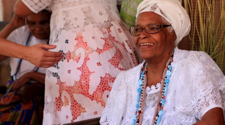 [Colégio localizado no Cabula passa a ser chamado de “Mãe Stella”]
