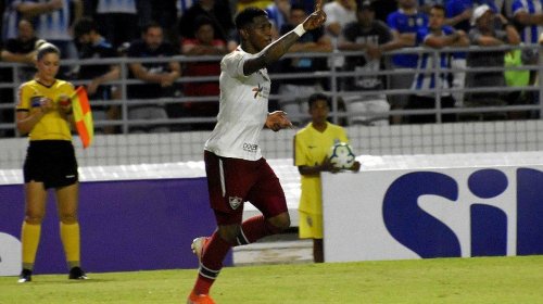 [Fluminense triunfa encima de CSA]