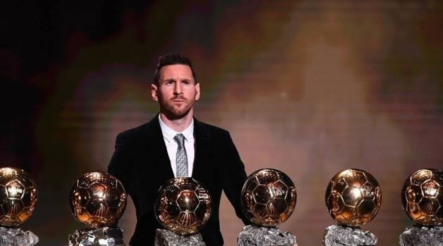 [Messi conquista Bola de Ouro pela sexta vez]