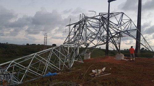 [Sobe para três número de mortos na queda de torre de tensão em Camaçari]