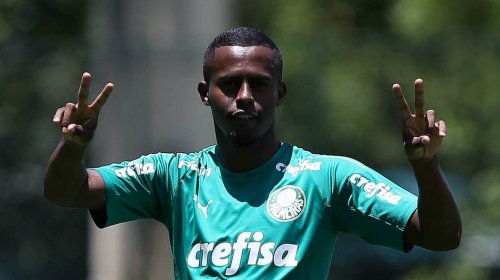 [Bahia negocia a contratação de atacante do Palmeiras]