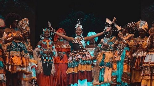 [Noite da Beleza Negra do Ilê elege nova Deusa do Ébano]