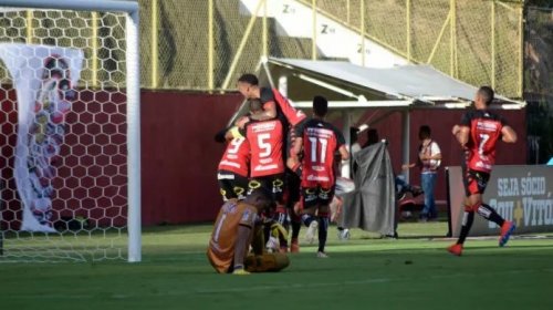 [Vitória vence do Atlético de Alagoinhas no Barradão]