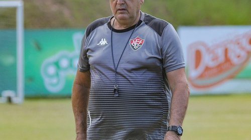 [Geninho antecipa escalação do Vitória para enfrentar o Lagarto]