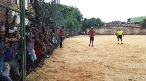 [Após partida da 5° rodada, novo time assume liderança do Grupo B na Liga de Futebol da Vila Ru...]