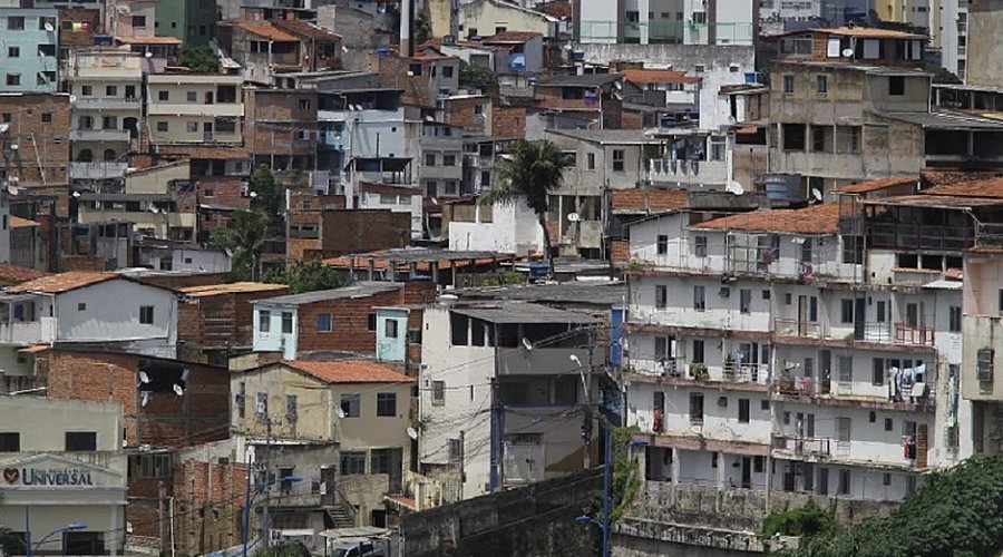 [Mais 14 bairros populares entram para lista de localidades com novos casos de coronavírus em Salvador]