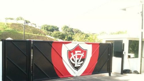[Vitória busca autorização para que jogadores voltem a treinar na Toca do Leão]