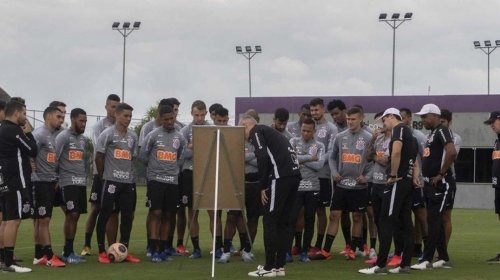 [Corinthians registra 21 casos de coronavírus entre 27 jogadores do profissional]