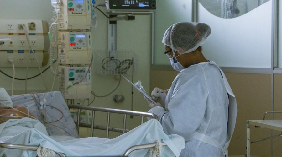 [Sesab passa a recomendar internação precoce de paciente com Covid-19]