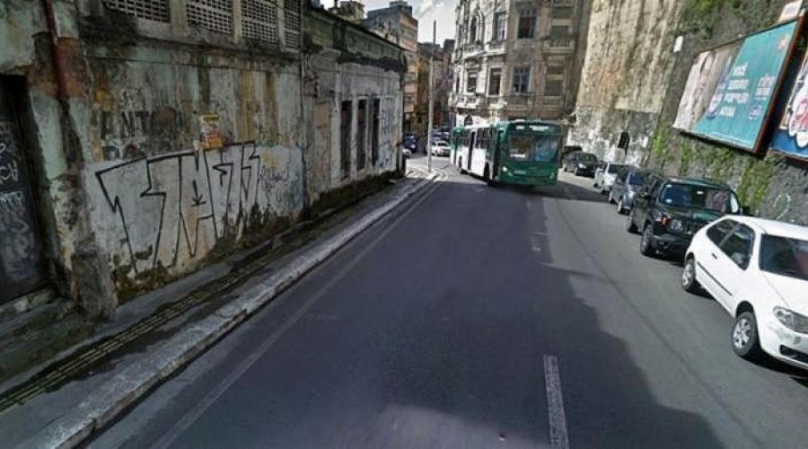 [Trânsito na Ladeira da Montanha é liberado]