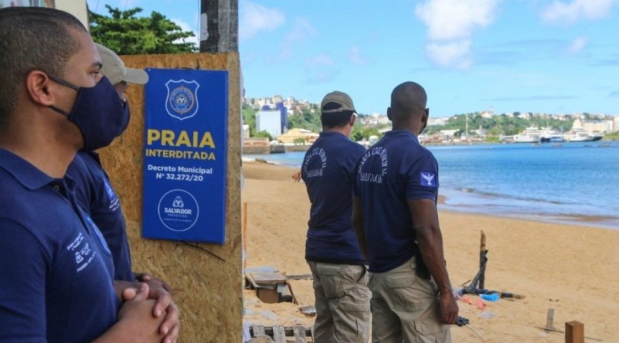 [ACM Neto diz que liberar praias de Salvador após desobediência a bloqueio é ‘premiar o erro’]