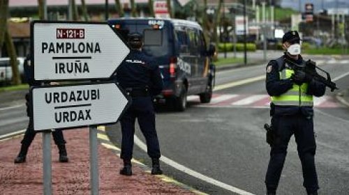[Países fecham fronteiras e suspendem transportes para conter mutação do coronavírus]