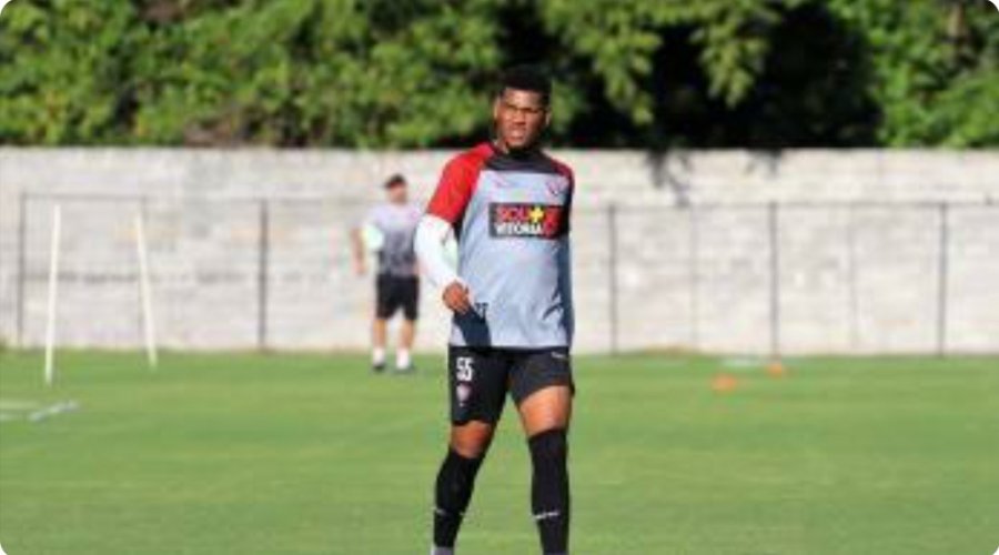 [Lateral volta ao Vitória após ser dispensado pelo Remo por indisciplina]