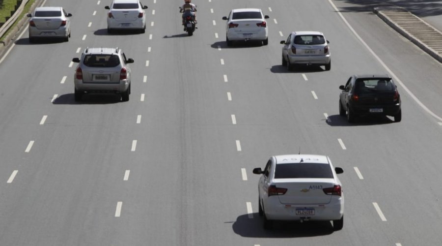 [Veículos com placas de final 7, 8, 9 e 0 ainda contam com desconto de 5% no IPVA]