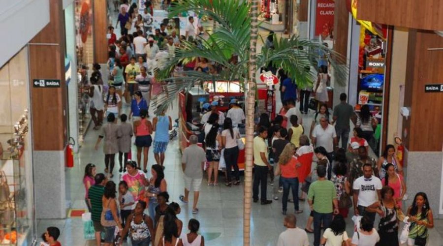 [Shoppings terão funcionamento alterado no feriado de 2 de julho; confira]
