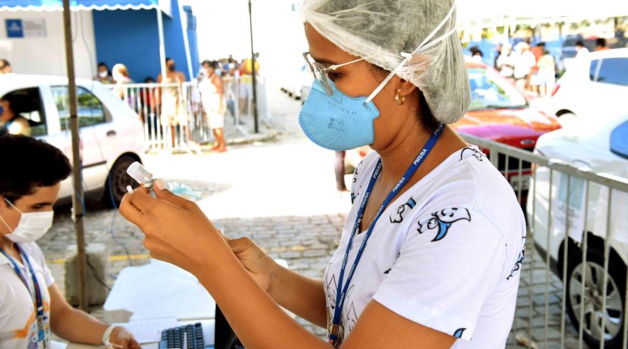 [Mais de mil vagas ainda estão abertas para primeira dose contra Covid-19]