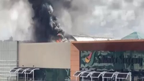 [Incêndio atinge restaurante em praça de alimentação de shopping em Salvador]