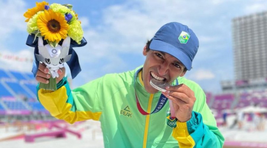 [Skate e judô conquistam primeiras medalhas para o Brasil em Tóquio ]