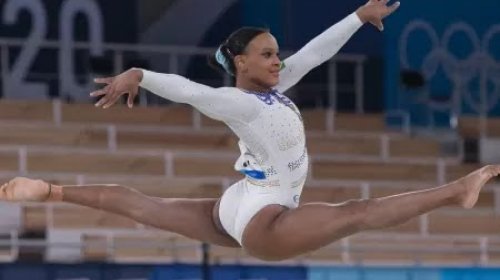 [Emocionada, Rebeca Andrade celebra ouro no salto: 'Não sei nem o que dizer']