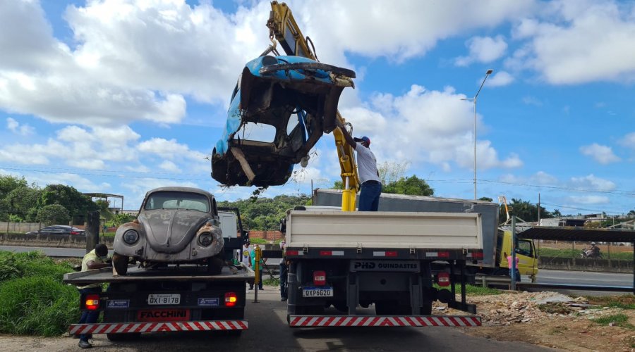 [Operação remove 401 sucatas das ruas de Salvador em 2021 ]