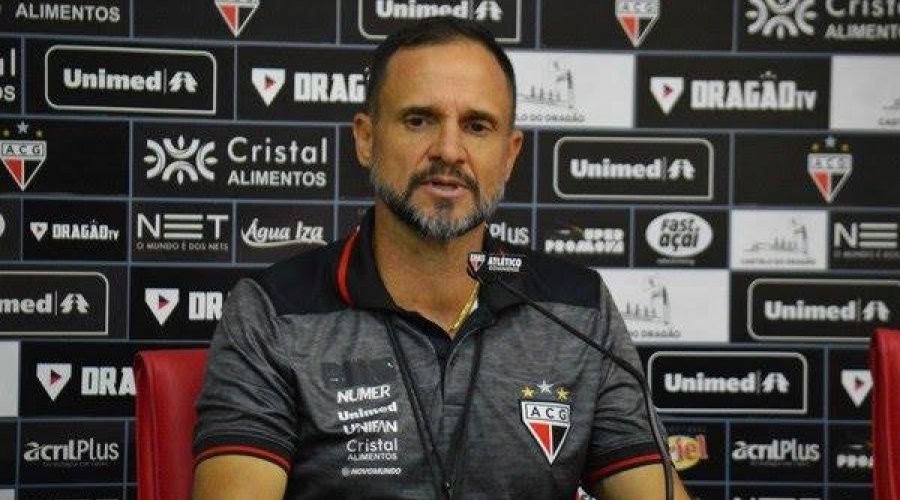 [Novo técnico: Vitória se aproxima de acerto com ex-treinador do Vila Nova]