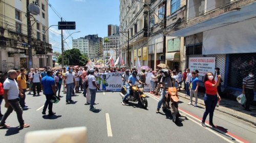 [Agentes de saúde realizam assembleia e cobram implantação de piso salarial]