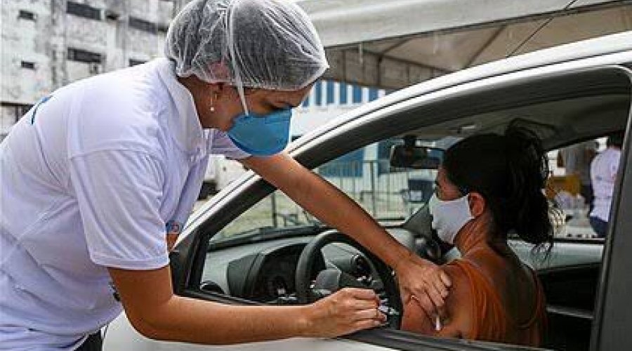 [Após reclamações, Salvador vai abrir cadastro de segunda dose para quem se vacinou em outros municípios]