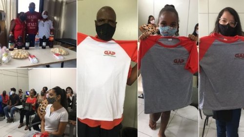[GAP faz entrega de camisas para alunos de diversos cursos]