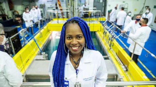 [Estudante da USP é primeira brasileira preta premiada com bolsa de agência nuclear internacion...]