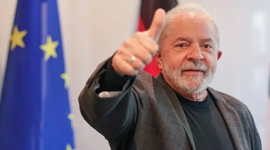 [Banqueiro sinaliza condições para Lula ganhar confiança do mercado]