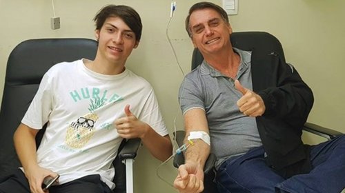 Bolsonaro se exime de responsabilidade do filho Jair Renan; [Bolsonaro se exime de responsabilidade do filho Jair Renan;